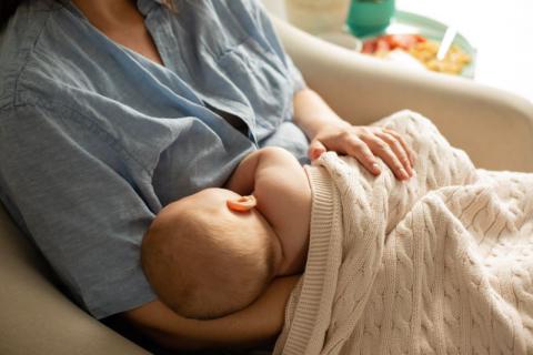 Karmienie noworodka - to warto wiedzieć